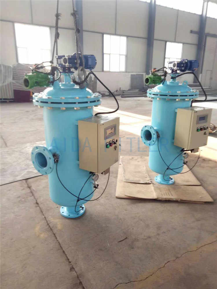 Automatic self cleaning filter for backwash filter system